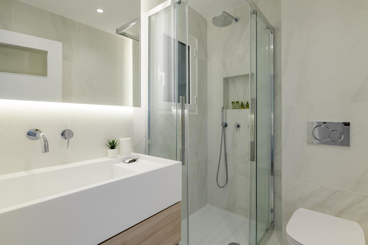 Aura Homes, Classic Apartment In Central Афины Экстерьер фото