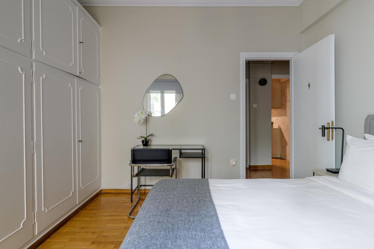 Aura Homes, Classic Apartment In Central Афины Экстерьер фото